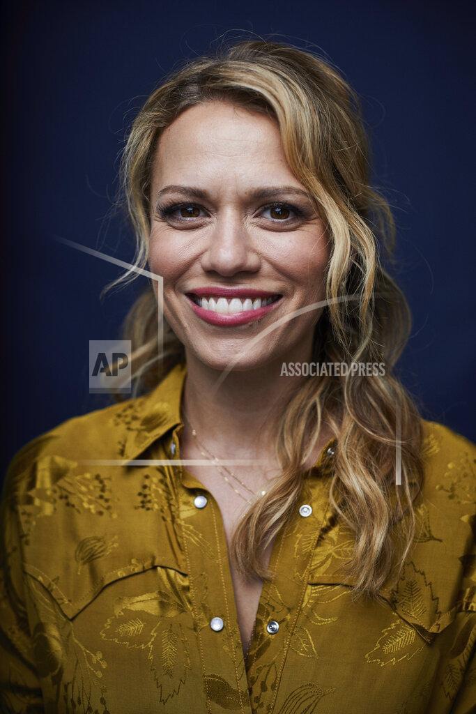 bethanyjoylenz_web_004.jpg